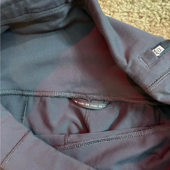 Oiselle Gray High Rise Leggings Crop Pocket Running Athletic Pants Size 4 - Picture 3 of 4